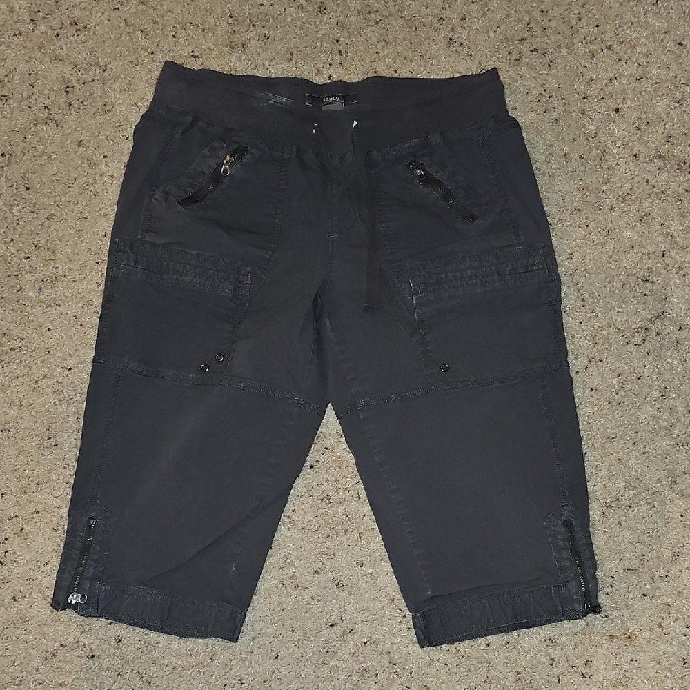 Apt 9 Dark Gray Cargo Jogger Capris